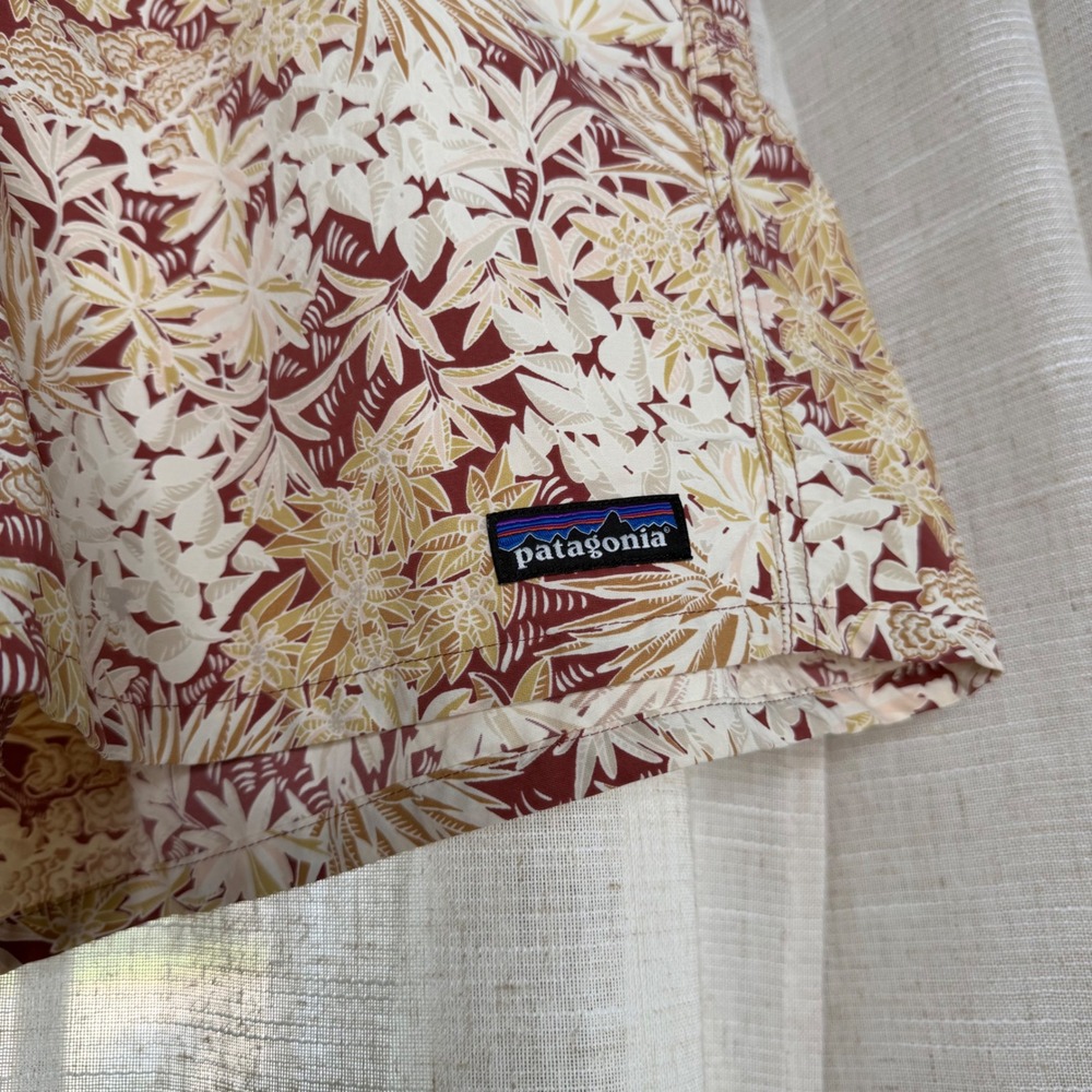 Patagonia Baggies 5" Shorts Tropical Floral Tan Unlined Women's Size Large 57059 - Picture 2 of 7